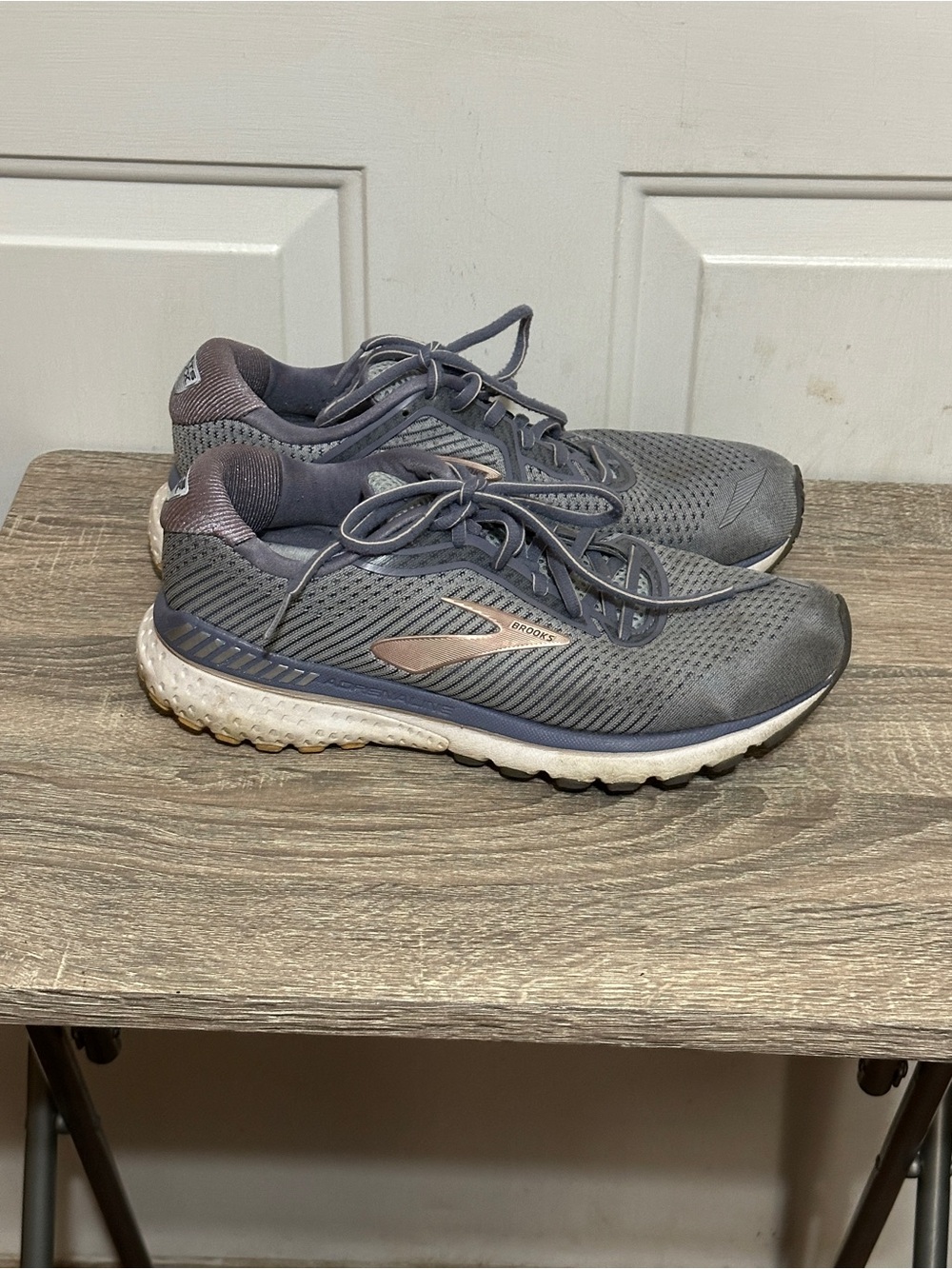 Brooks Adrenaline GTS 20 Shoes Womens Size 10 Gray Blue Running Sneakers Support